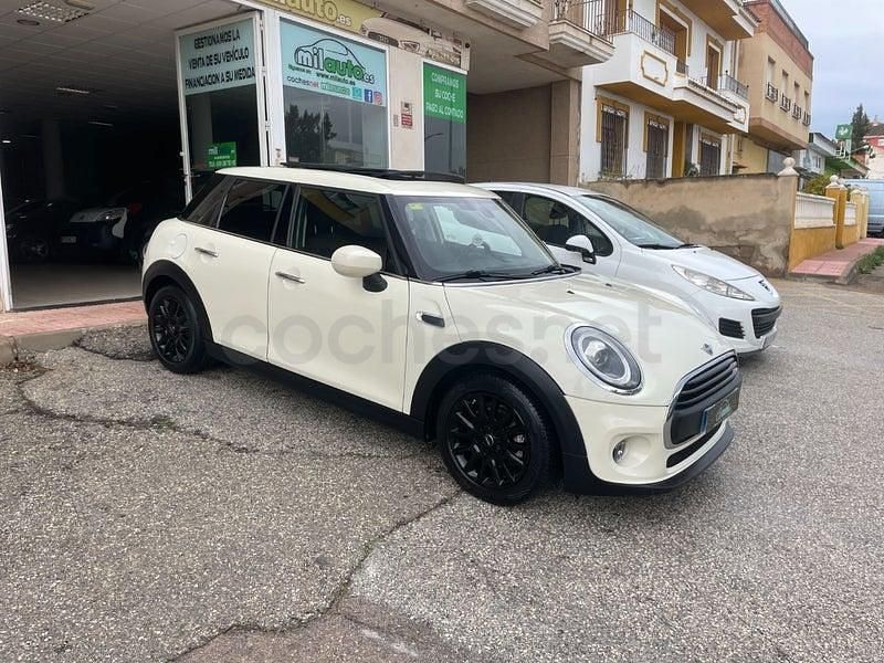 Usado Mini ONE 102 CV (75 kW) 2019 Beige Utilitario