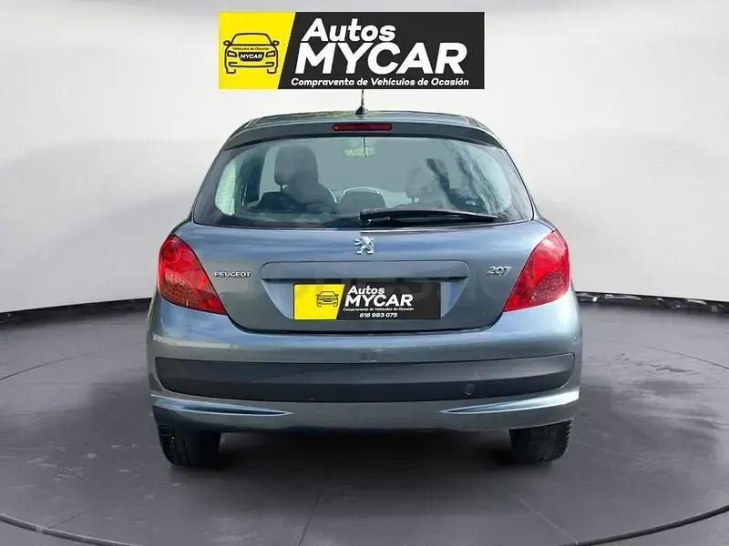 Usado Peugeot 207 90 CV (66 kW) 2006 Gris / plata Berlina