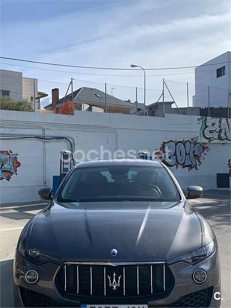 Gris / plata Usado 2016 Maserati Levante SUV | 42.000 € (Precio justo) - Imagen 1/4