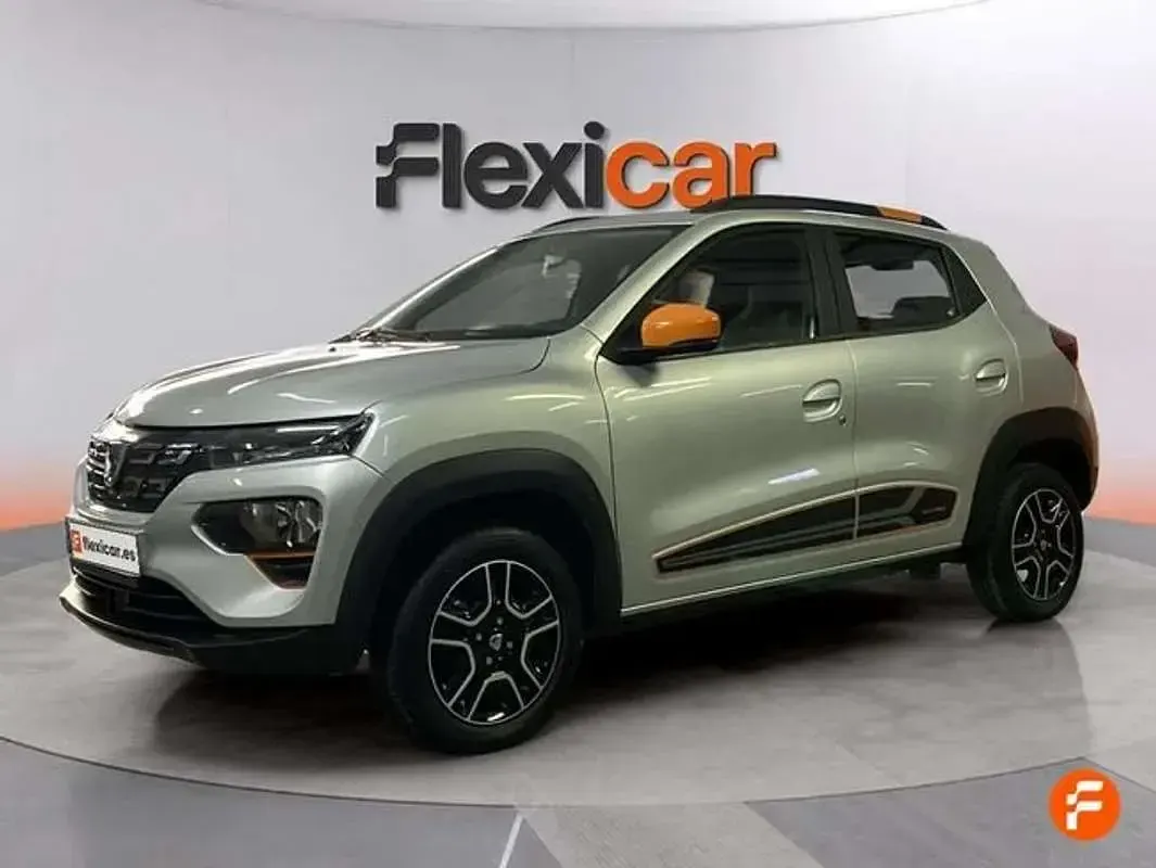 Usado Dacia Spring Comfort Plus 33 kW (45 CV) 2022 Gris Utilitario
