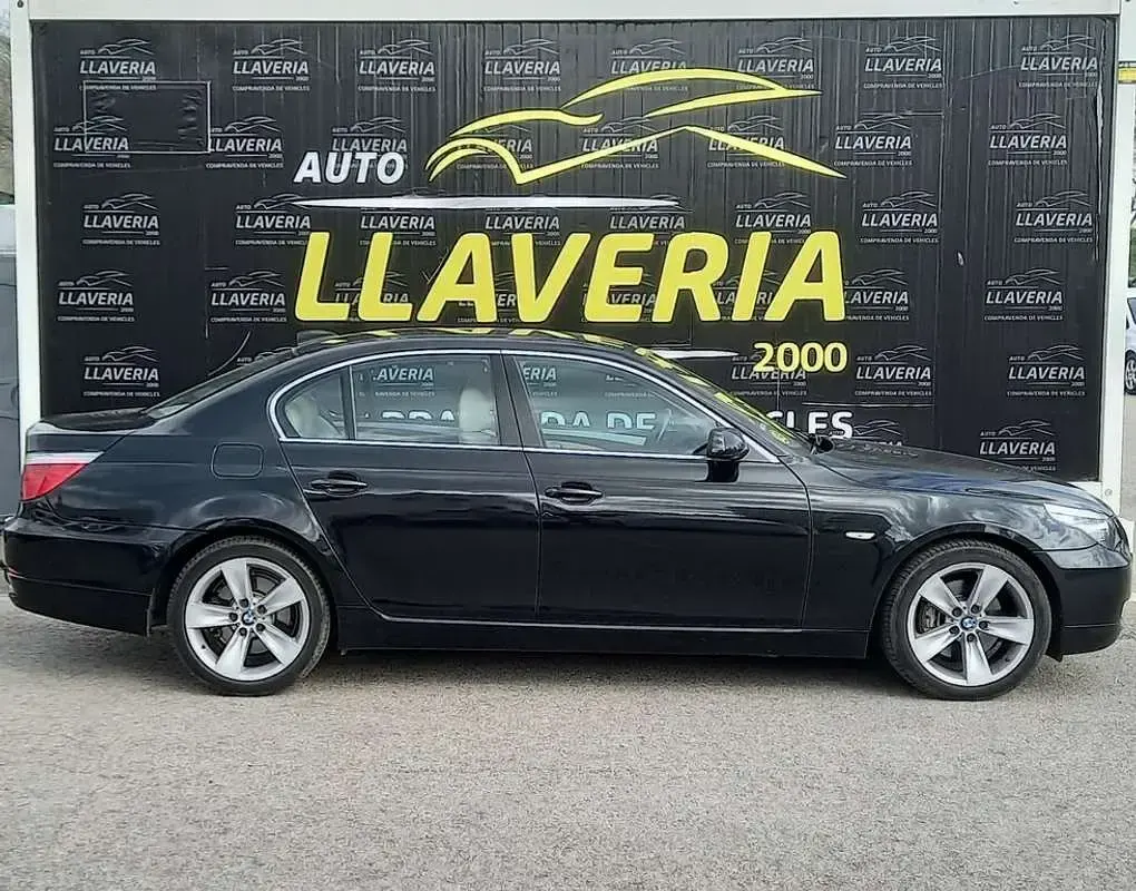 Usado BMW 330 231 CV (169 kW) 2007 Negro Familiar