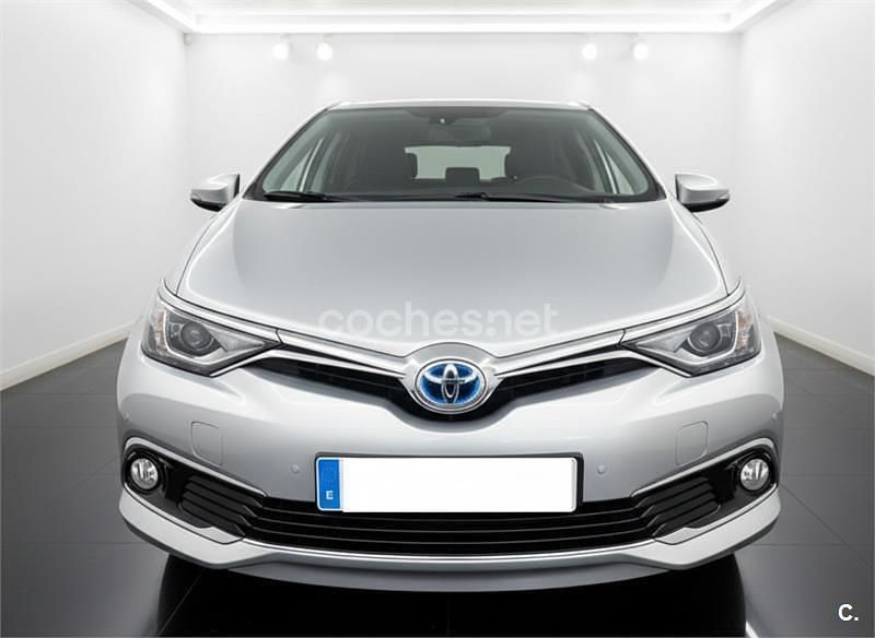 Gris / plata Usado 2018 Toyota Auris Hybrid Business Edition Berlina | 14.490 € (Super precio) - Imagen 1/4