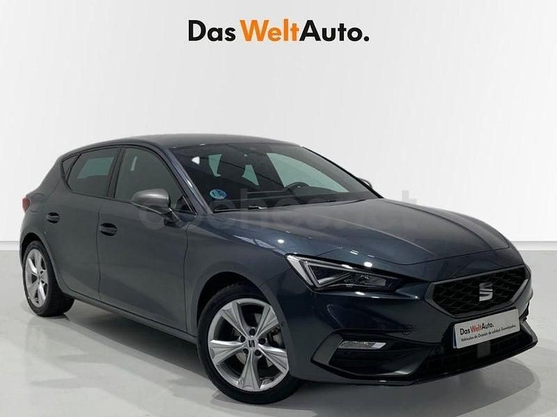 Usado Seat Leon FR 110 CV (80 kW) 2024 Gris Berlina