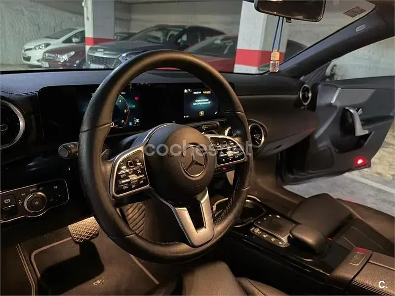 Usado Mercedes CLA220 190 CV (139 kW) 2020 Negro Berlina