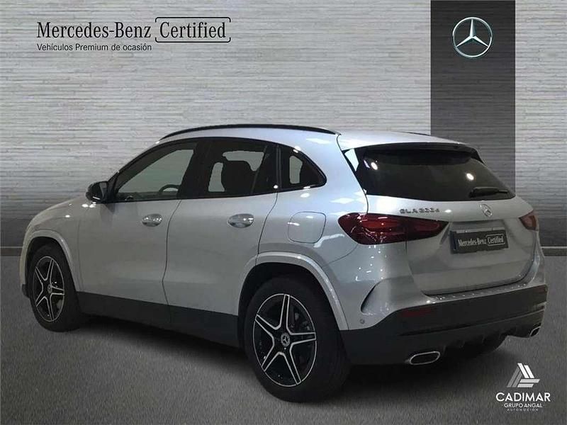 Usado Mercedes GLA200 150 CV (110 kW) 2024 SUV