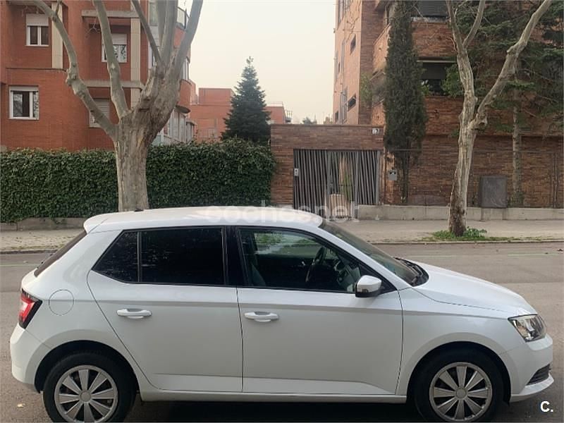 Brugt Skoda Fabia Ambition 60 HK (44 kW) 2015 Hvid Sedan