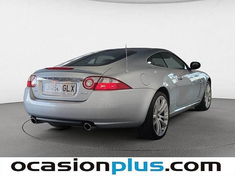 Usado Jaguar XKR 400 CV (294 kW) 2009 Gris plata Coupe