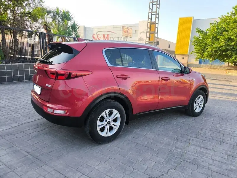 Usado Kia Sportage 115 CV (84 kW) 2016 Granate SUV