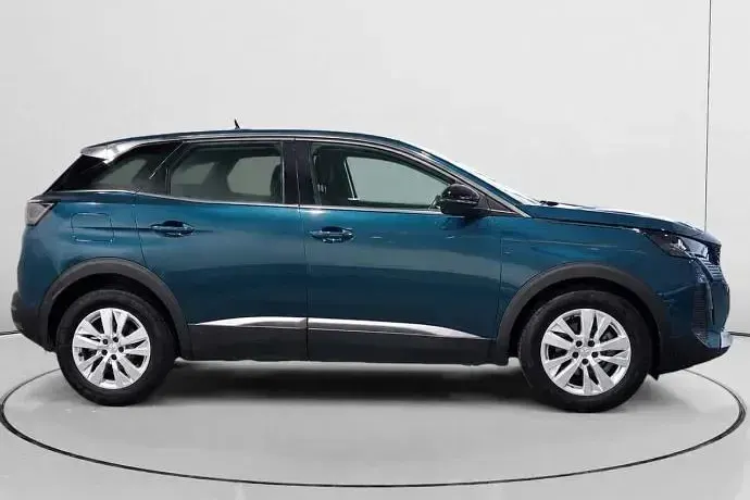 Usado Peugeot 3008 Active 130 CV (95 kW) 2022 SUV