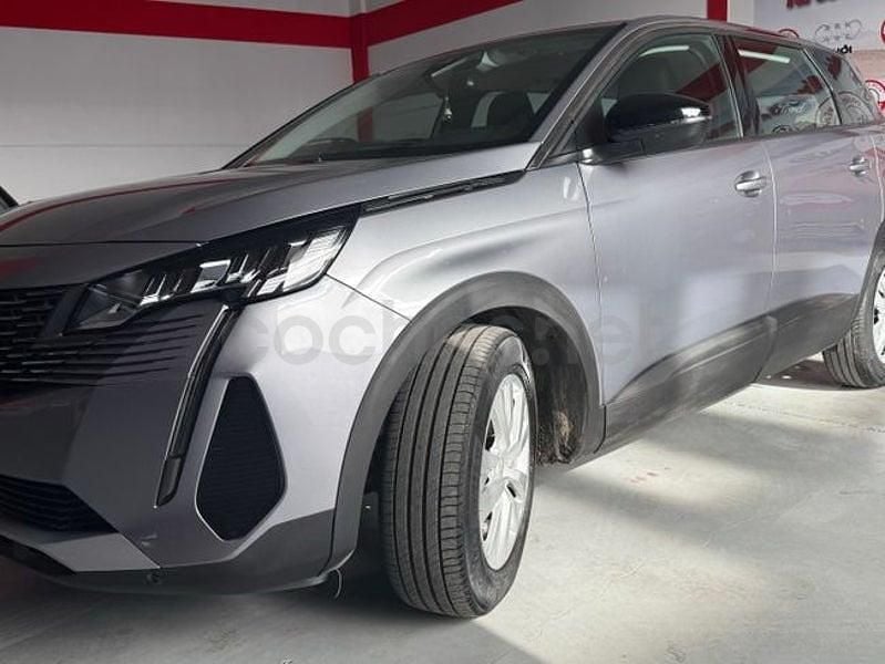 Käytetty Peugeot 5008 Active 130 HP (95 kW) 2022 Harmaa Katumaasturi