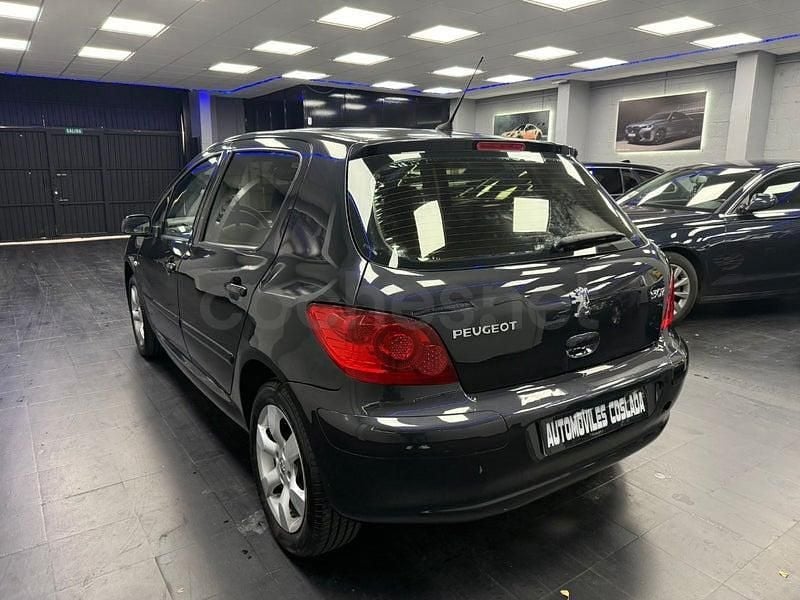 Usado Peugeot 307 90 CV (66 kW) 2006 Negro Berlina