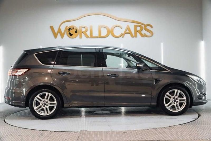 Usado Ford S-MAX Titanium 150 CV (110 kW) 2017 Gris Monovolumen