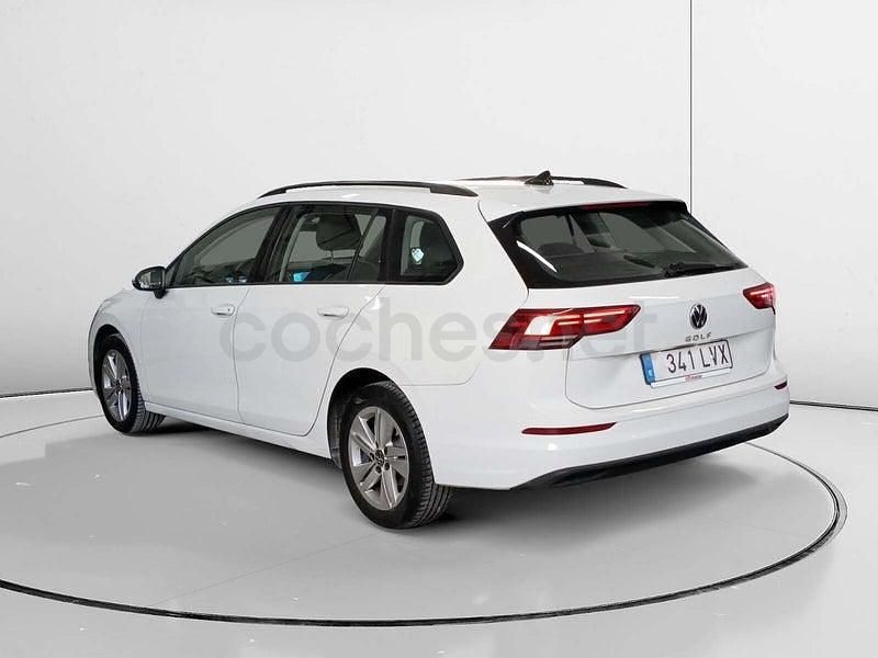 Usado VW Golf VIII 115 CV (84 kW) 2022 Blanco Familiar