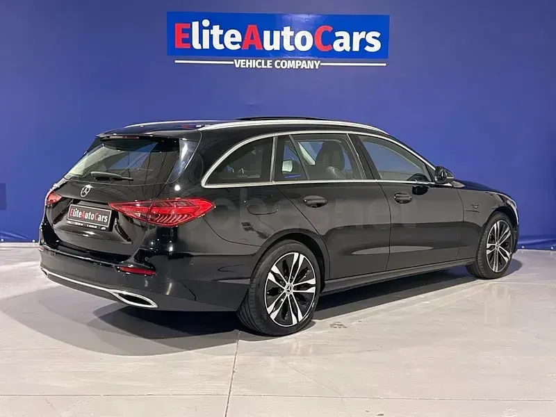Usado Mercedes C300e 313 CV (230 kW) 2023 Negro Familiar