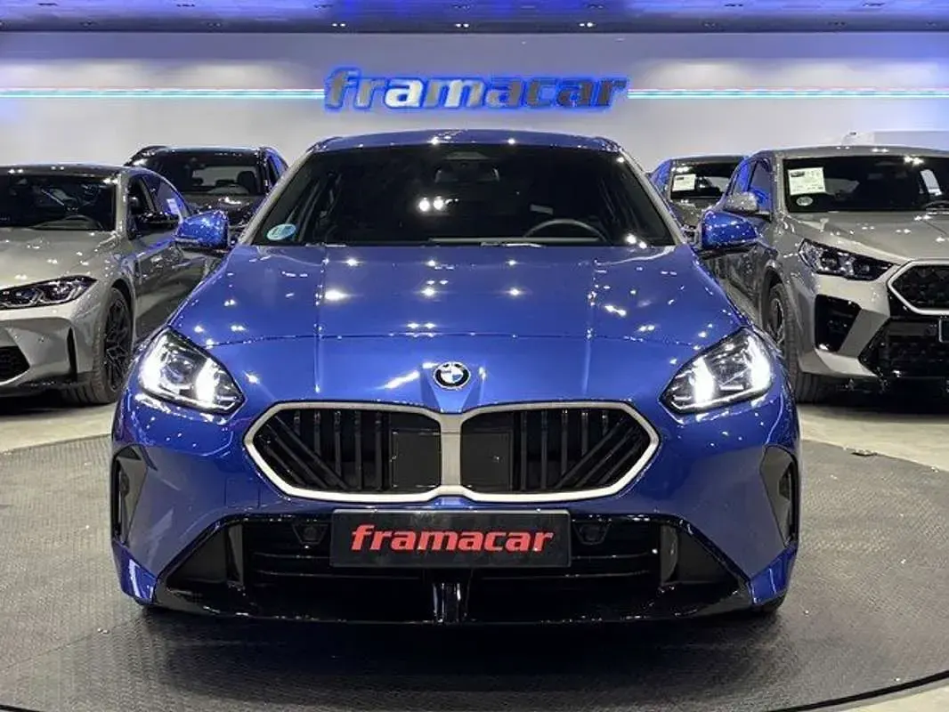 Usado BMW 116 Sport Line 163 CV (119 kW) 2025 Azul Utilitario