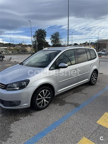 Usado VW Touran Advance 140 CV (102 kW) 2012 Gris / plata Monovolumen