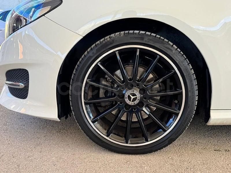 Usado Mercedes B200 136 CV (100 kW) 2018 Blanco Monovolumen