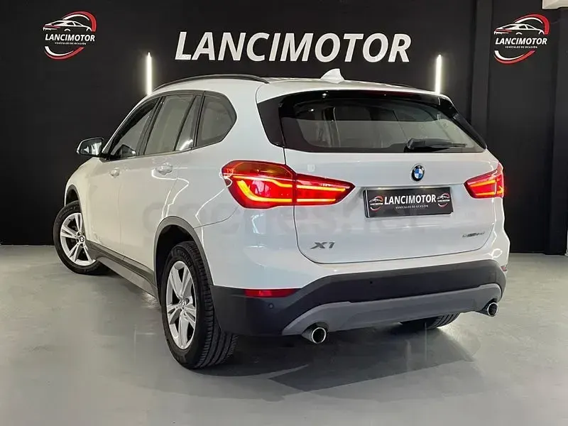 Używany BMW X1 150 KM (110 kW) 2019 Biały SUV