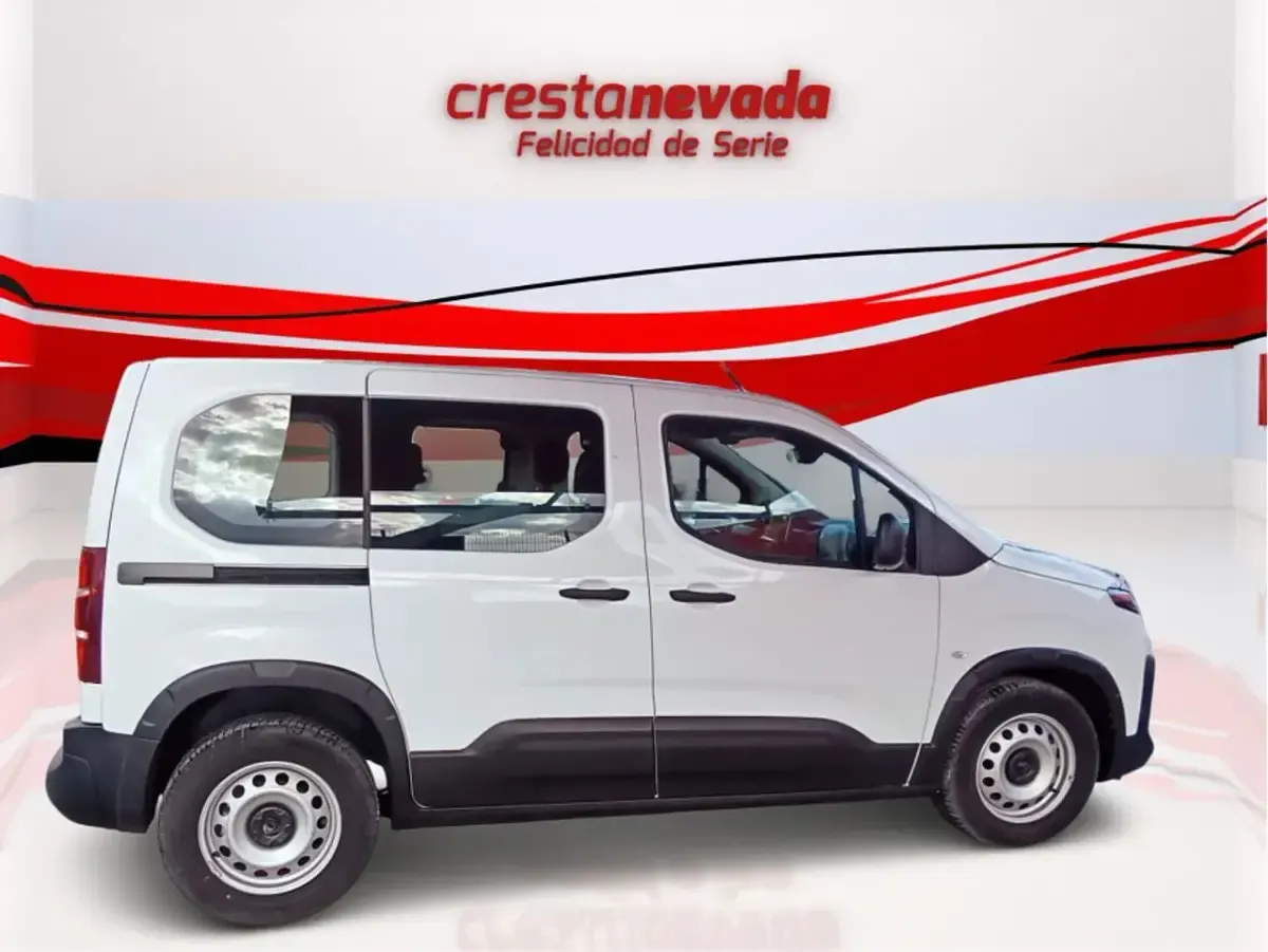 Usado Peugeot Rifter Business-Line 102 CV (75 kW) 2024 Blanco Monovolumen