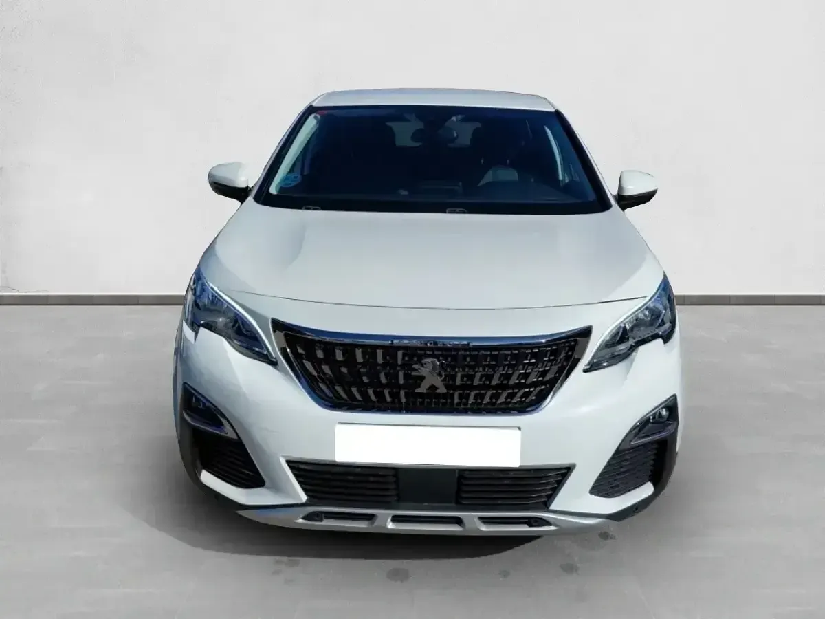 Usado Peugeot 3008 Allure 130 CV (95 kW) 2019 Blanco SUV
