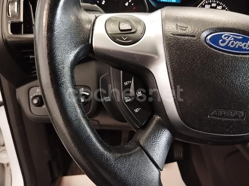 Usado Ford Kuga Trend 120 CV (88 kW) 2015 Blanco SUV