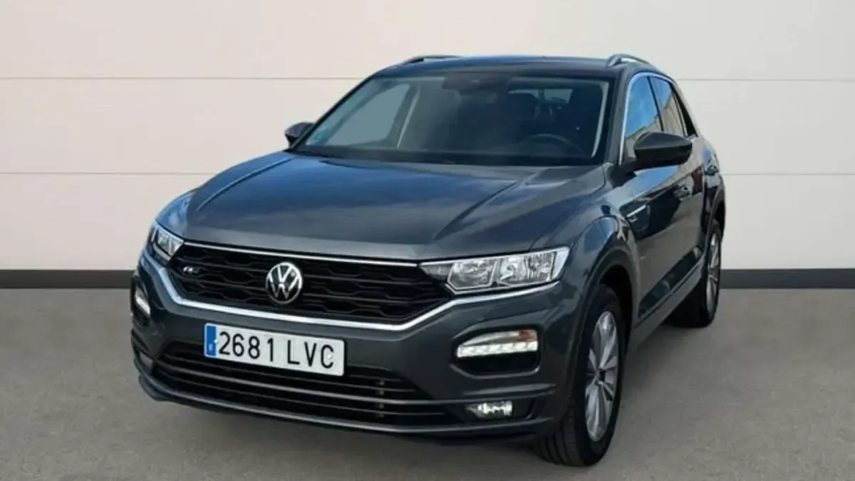 Usado VW T-Roc Advance 110 CV (80 kW) 2021 Gris SUV