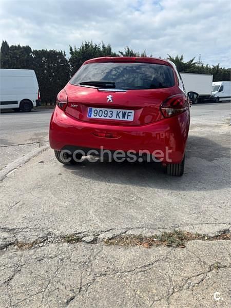 Rojo Usado 2019 Peugeot 208 Signature Sky Utilitario | 6900 € (Super precio) - Imagen 1/4