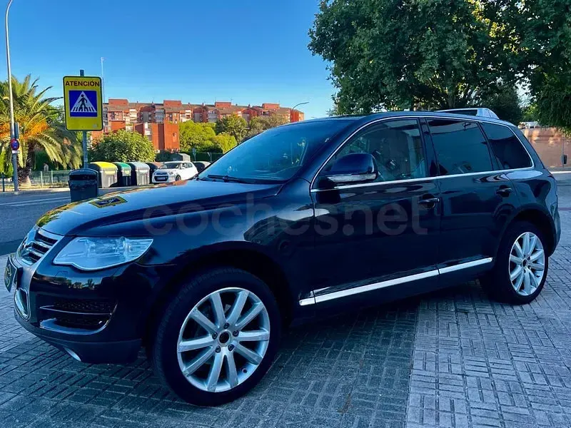 Usado VW Touareg 240 CV (176 kW) 2008 Negro SUV