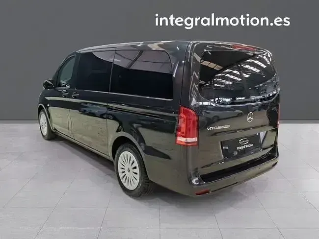 Usado Mercedes Vito 163 CV (119 kW) 2022 Negro Van