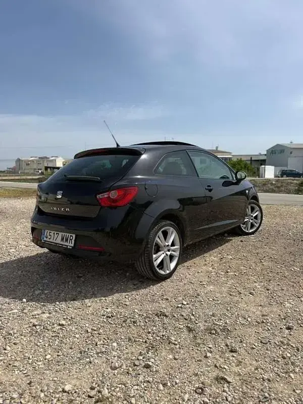Usado Seat Ibiza SC Reference 69 CV (50 kW) 2012 Negro Utilitario
