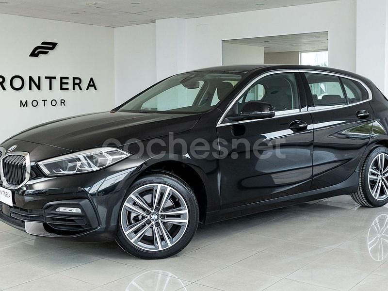 Usado BMW 118 Comfort Edition 136 CV (100 kW) 2023 Negro Utilitario