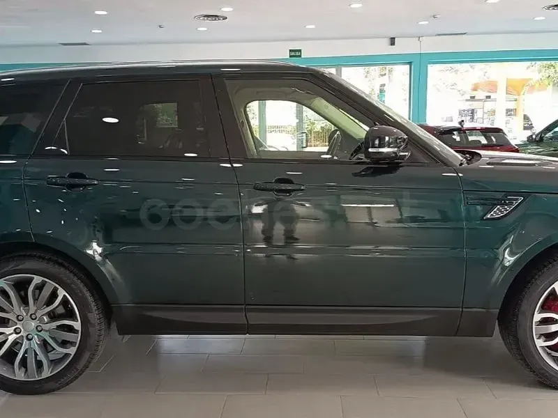 Usado Land Rover Range Rover HSE Dynamic 510 CV (375 kW) 2015 Verde SUV