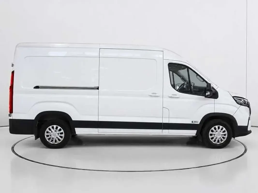 Usado Maxus V90 204 CV (150 kW) 2023 Blanco Van