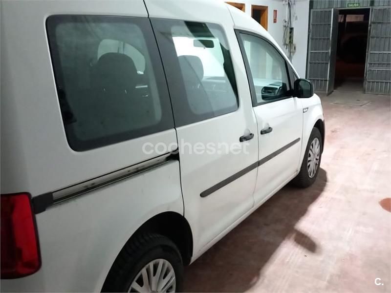Usado VW Caddy Beach 102 CV (75 kW) 2018 Blanco Monovolumen