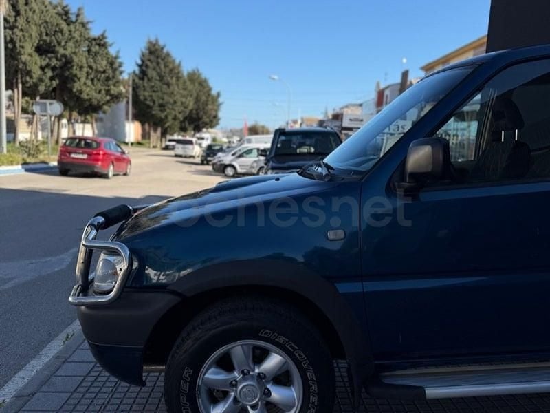 Usado Nissan Terrano Comfort 125 HP (91 kW) 2000 Azul SUV