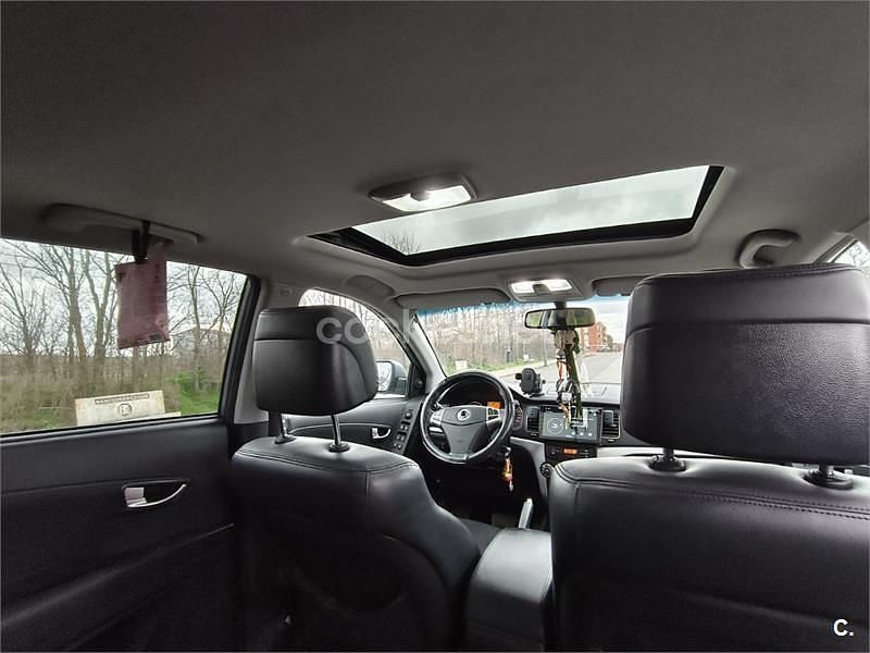 Usado Ssangyong (KGM) Korando Limited 175 CV (128 kW) 2012 Azul SUV