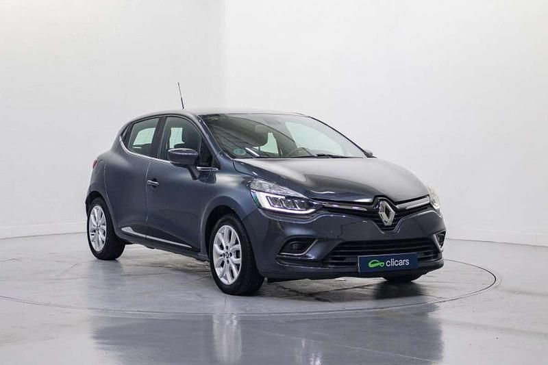 Usado Renault Clio IV Zen 90 CV (66 kW) 2017 Gris Utilitario