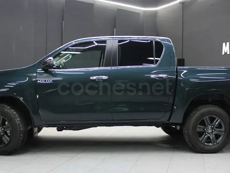 Nuevo Toyota HiLux 150 CV (110 kW) 2026 Verde Pickup/Camioneta