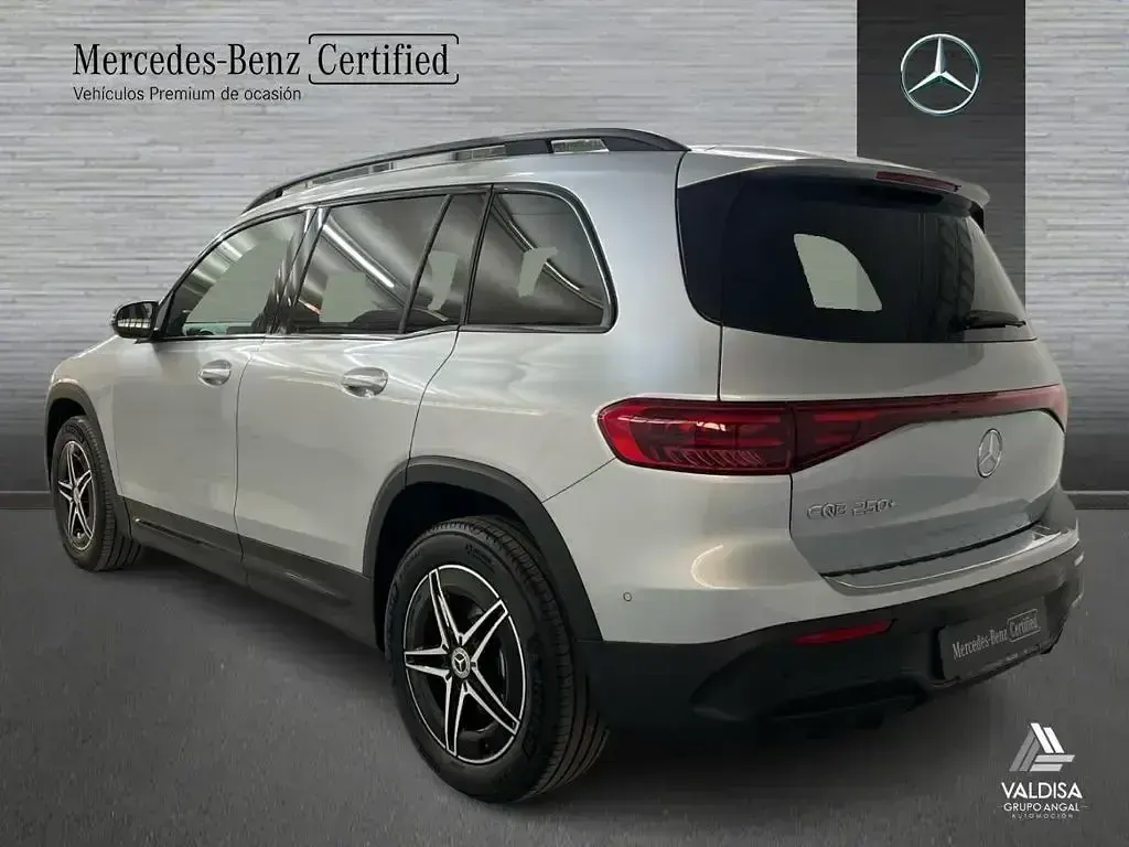 Usado Mercedes EQB250+ AMG 139 kW (190 CV) 2026 Gris plata SUV