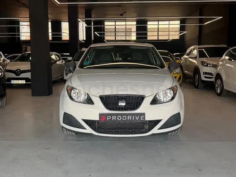 Usado Seat Ibiza SC Reference 70 CV (51 kW) 2010 Blanco Utilitario