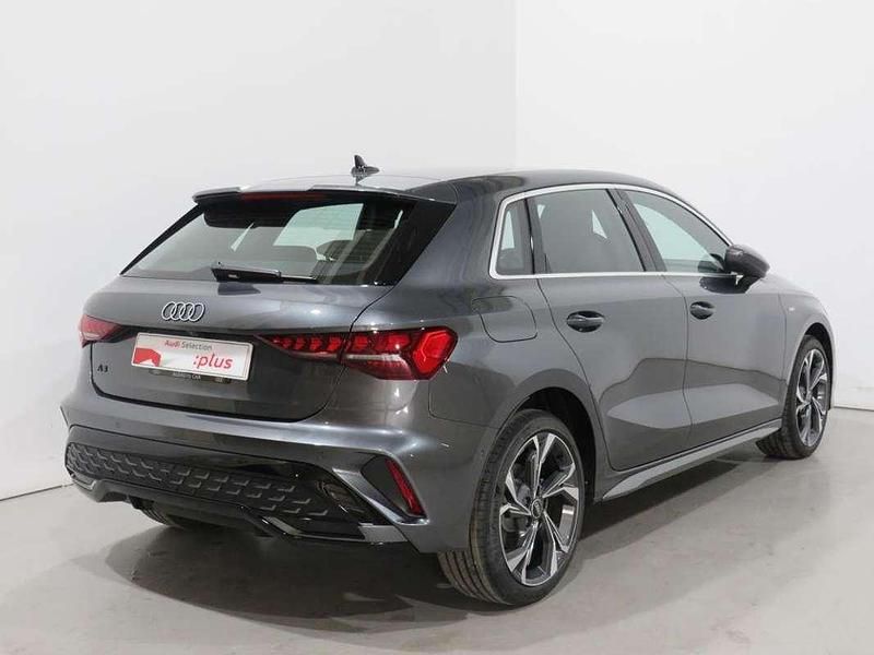 Usado Audi A3 Sportback e-tron S-Line 204 CV (150 kW) 2025 Gris Utilitario