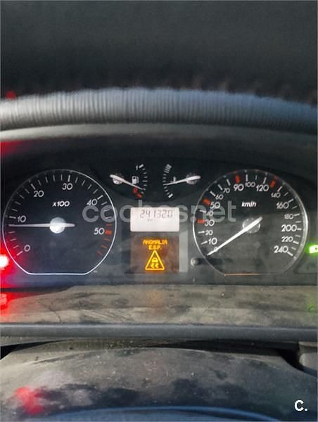 Usado Renault Laguna II Authentique 110 CV (80 kW) 2001 Gris / plata Berlina