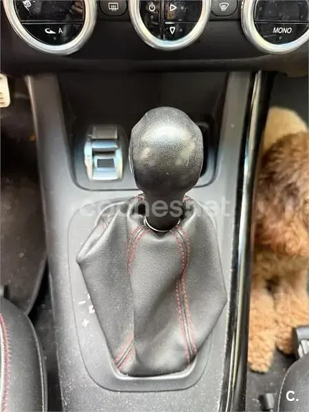 Usado Alfa Romeo Giulietta 170 CV (125 kW) 2013 Blanco Utilitario