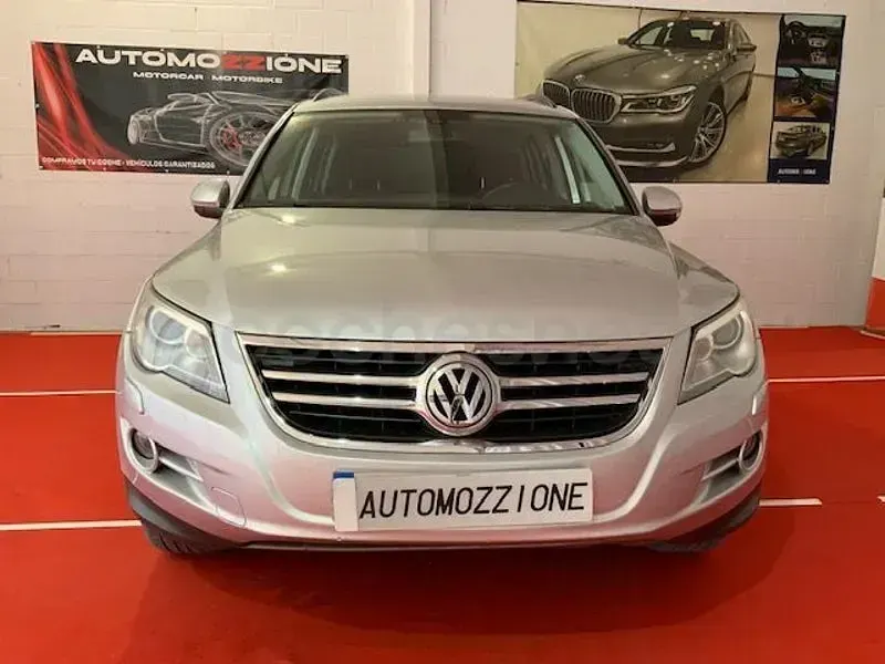 Usado VW Tiguan Sport 140 CV (102 kW) 2009 Gris / plata SUV