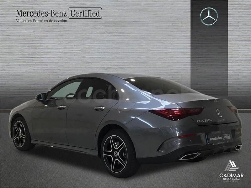 Usado Mercedes CLA250e 218 CV (160 kW) 2024 Gris / plata Berlina
