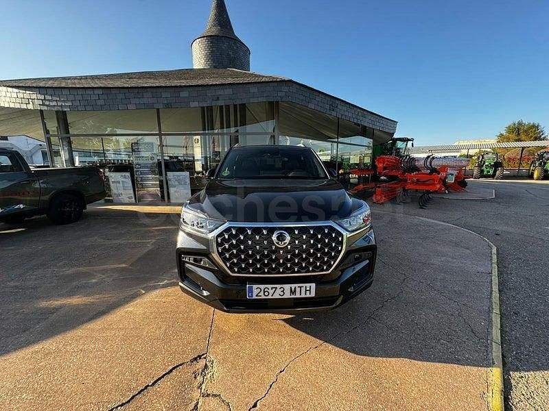 Usado Ssangyong (KGM) Rexton Limited 202 CV (148 kW) 2025 Gris / plata SUV