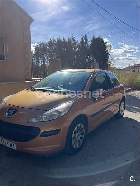 Usado Peugeot 207 75 CV (55 kW) 2007 Naranja Berlina