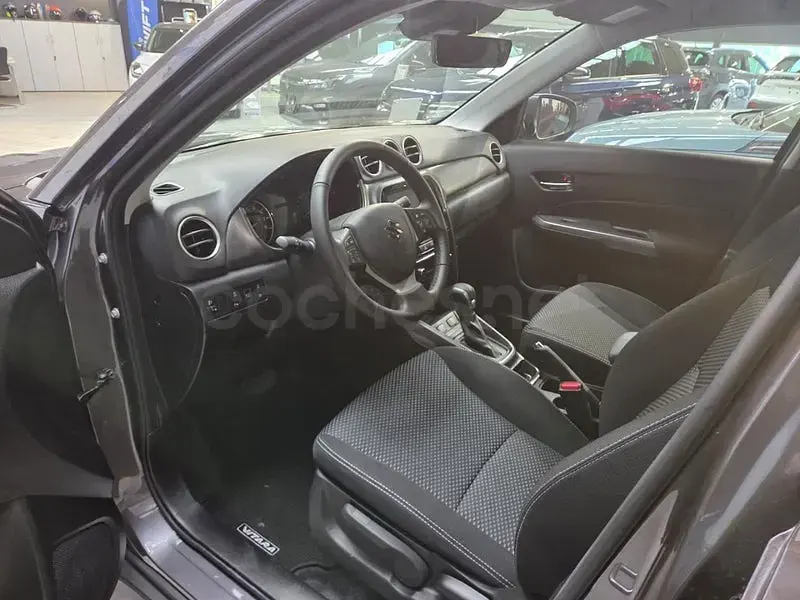 Nuevo Suzuki Vitara 116 CV (85 kW) 2025 Gris / plata SUV