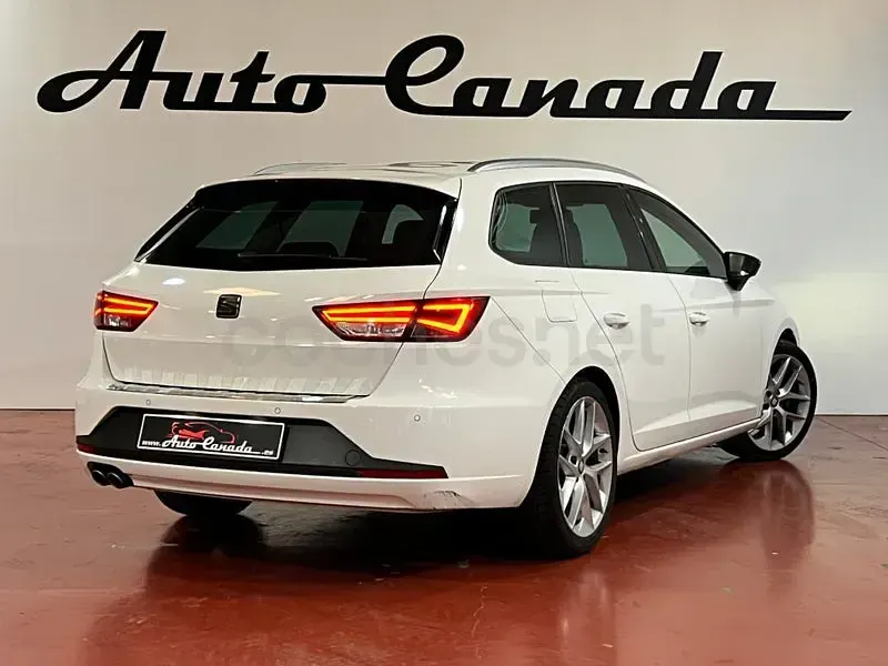 Usado Seat Leon FR 184 CV (135 kW) 2014 Blanco Familiar