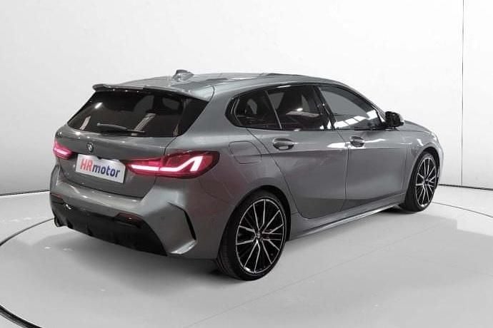 Usado BMW 118 M Sport 136 CV (100 kW) 2024 Gris Utilitario